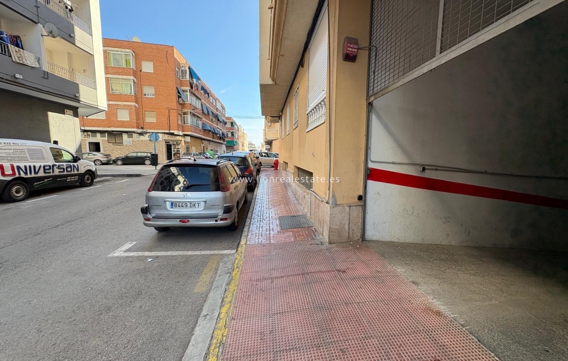 Перепродажа - Гараж - Torrevieja - Centro
