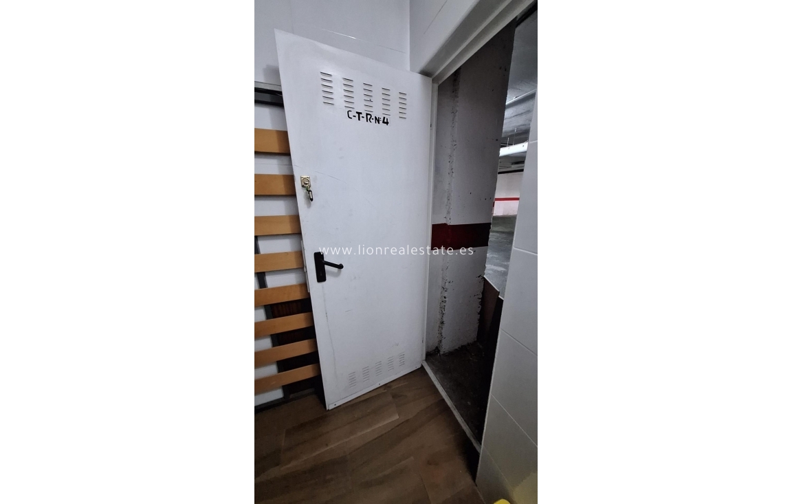 Перепродажа - Гараж - Torrevieja - Centro