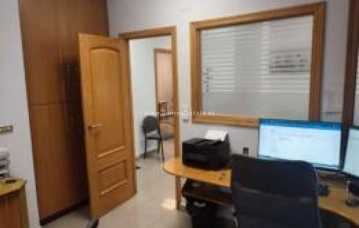 Перепродажа - house - Torrevieja - Centro