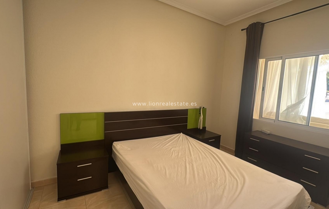 Перепродажа - house - Torrevieja - Punta Prima