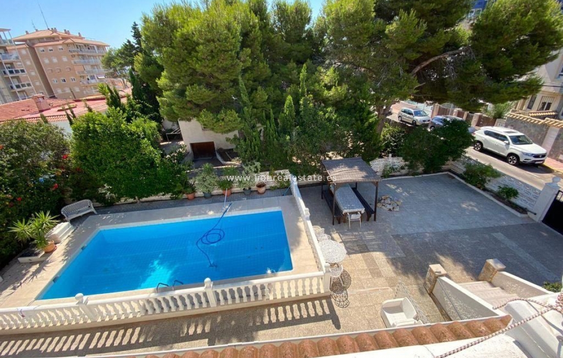 Перепродажа - house - Torrevieja - Punta Prima