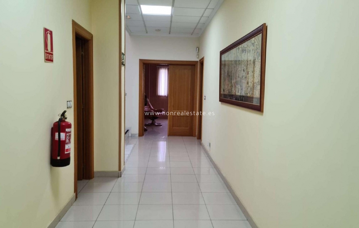Перепродажа - Industrial unit - Torrevieja - Polígono Industrial Casa Grande