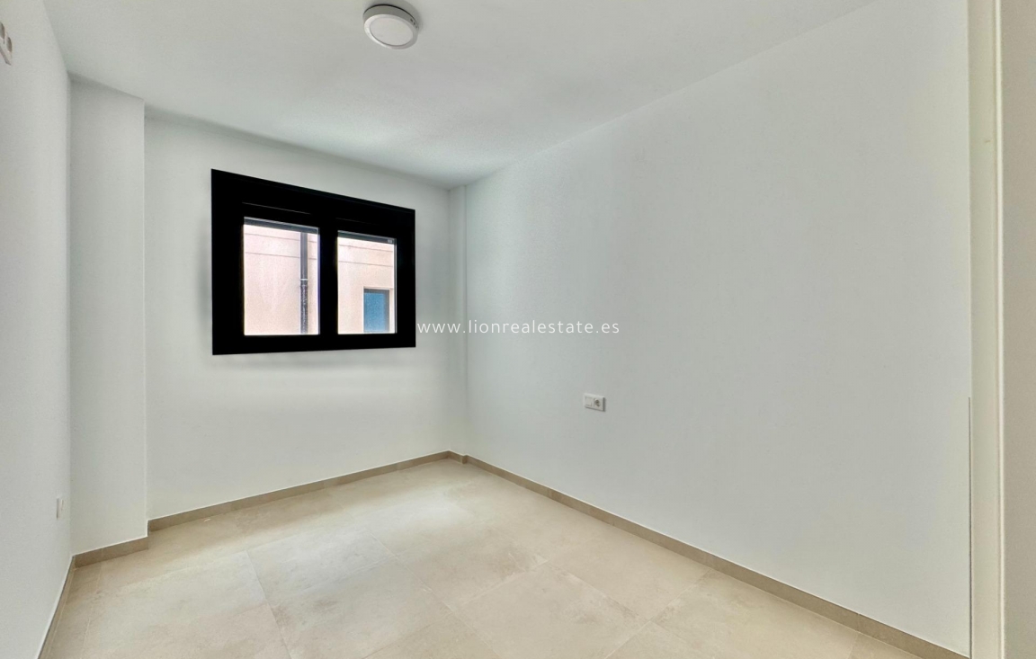 Перепродажа - Квартира / квартира - Alicante - La Florida