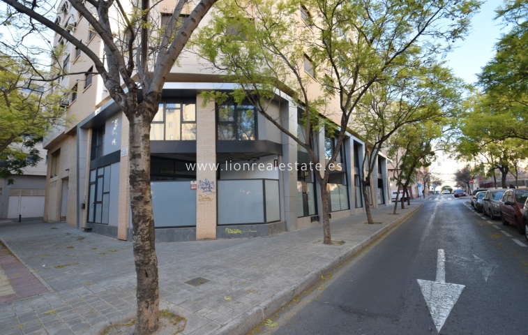 Перепродажа - Квартира / квартира - Alicante