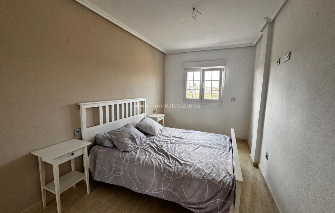 Перепродажа - Квартира / квартира - Guardamar del Segura - Urb el raso