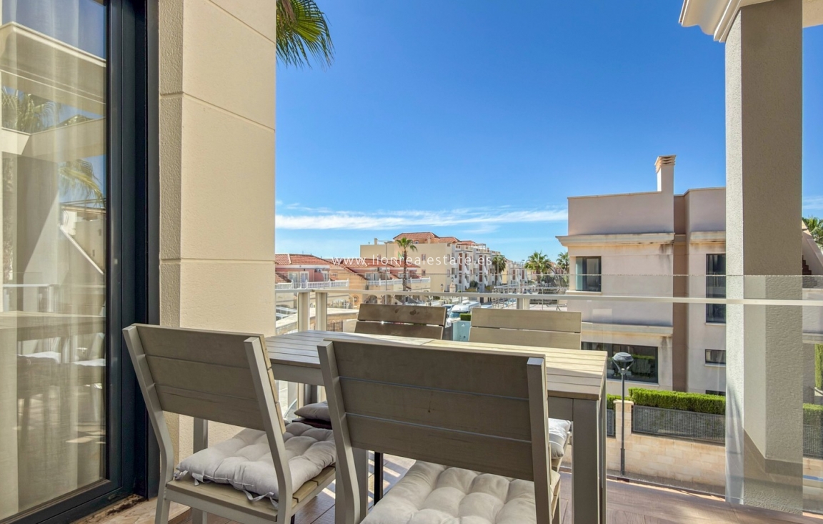 Перепродажа - Квартира / квартира - Orihuela Costa - La Zenia