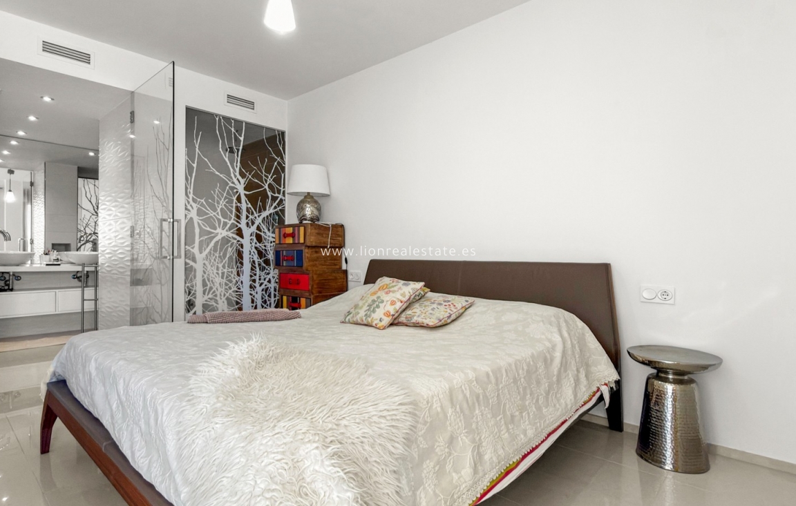 Перепродажа - Квартира / квартира - Orihuela Costa - La Zenia
