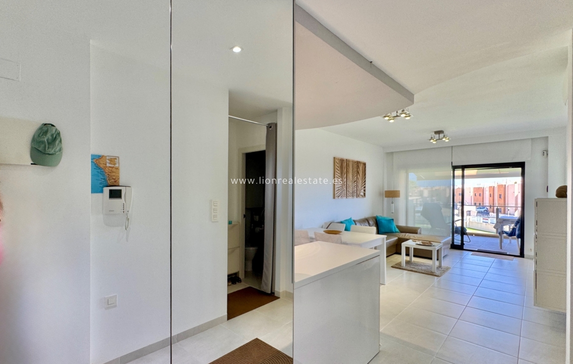 Перепродажа - Квартира / квартира - Orihuela Costa - La Zenia
