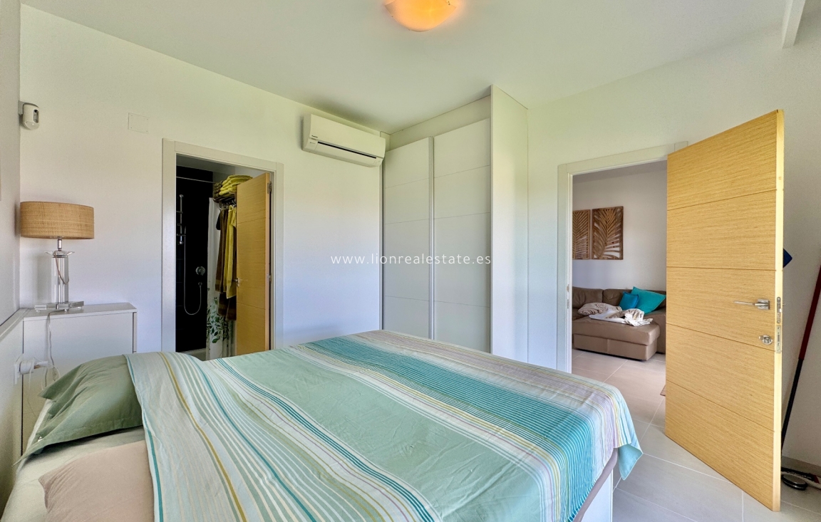 Перепродажа - Квартира / квартира - Orihuela Costa - La Zenia