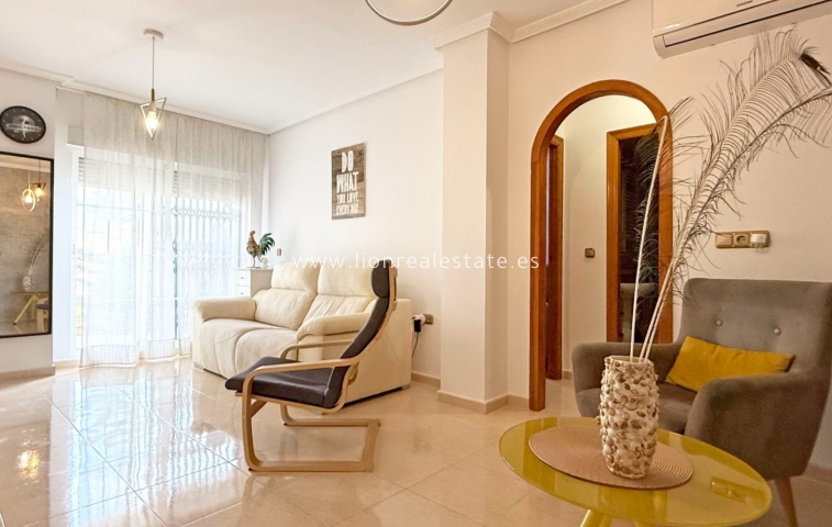 Перепродажа - Квартира / квартира - Orihuela Costa - Lomas de Cabo Roig