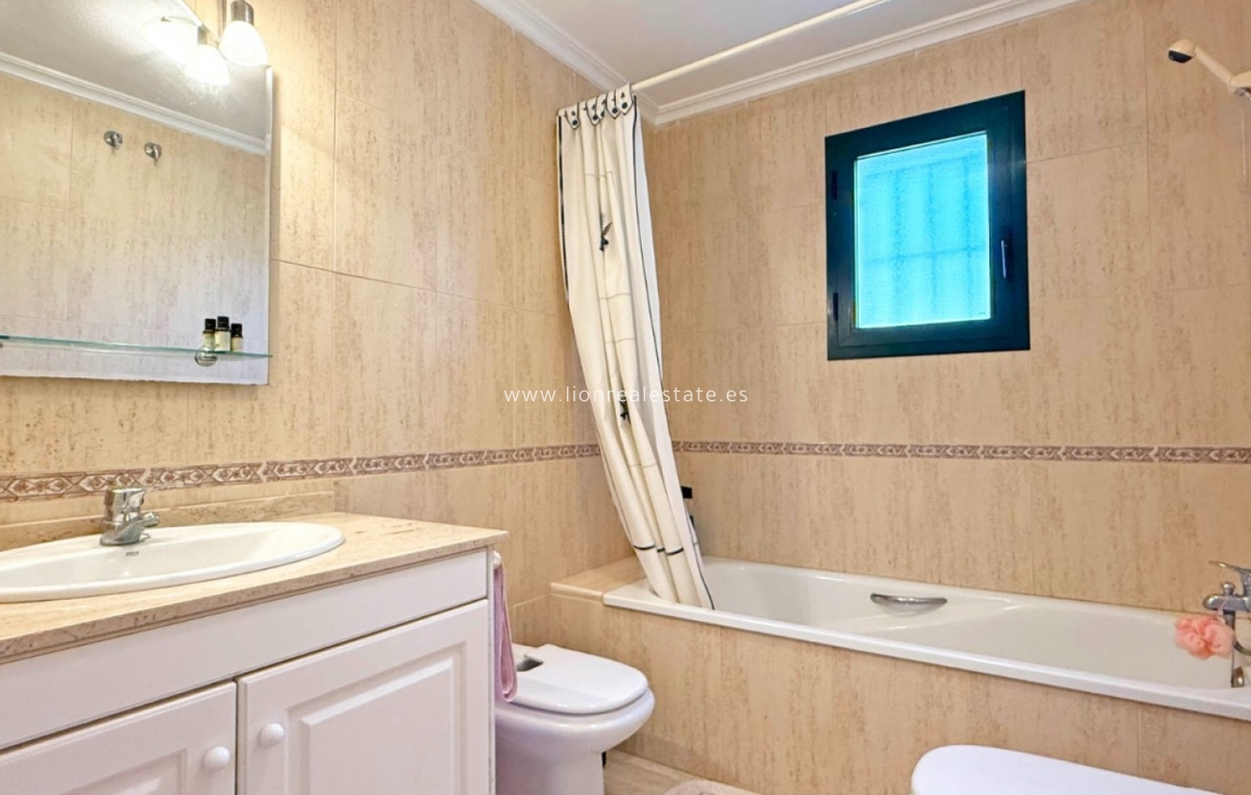 Перепродажа - Квартира / квартира - Orihuela Costa - Lomas de Campoamor