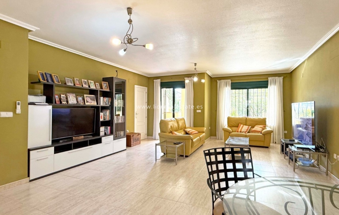 Перепродажа - Квартира / квартира - Orihuela Costa - Lomas de Campoamor