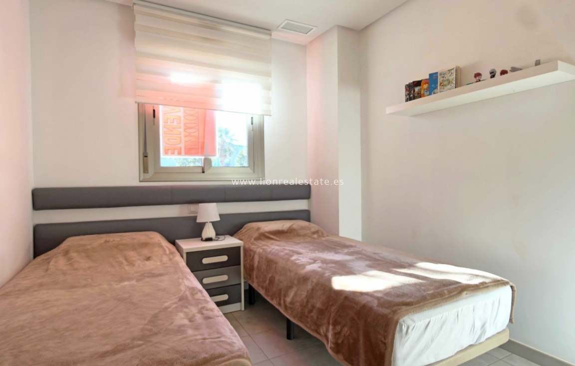 Перепродажа - Квартира / квартира - Orihuela Costa - Los Dolses