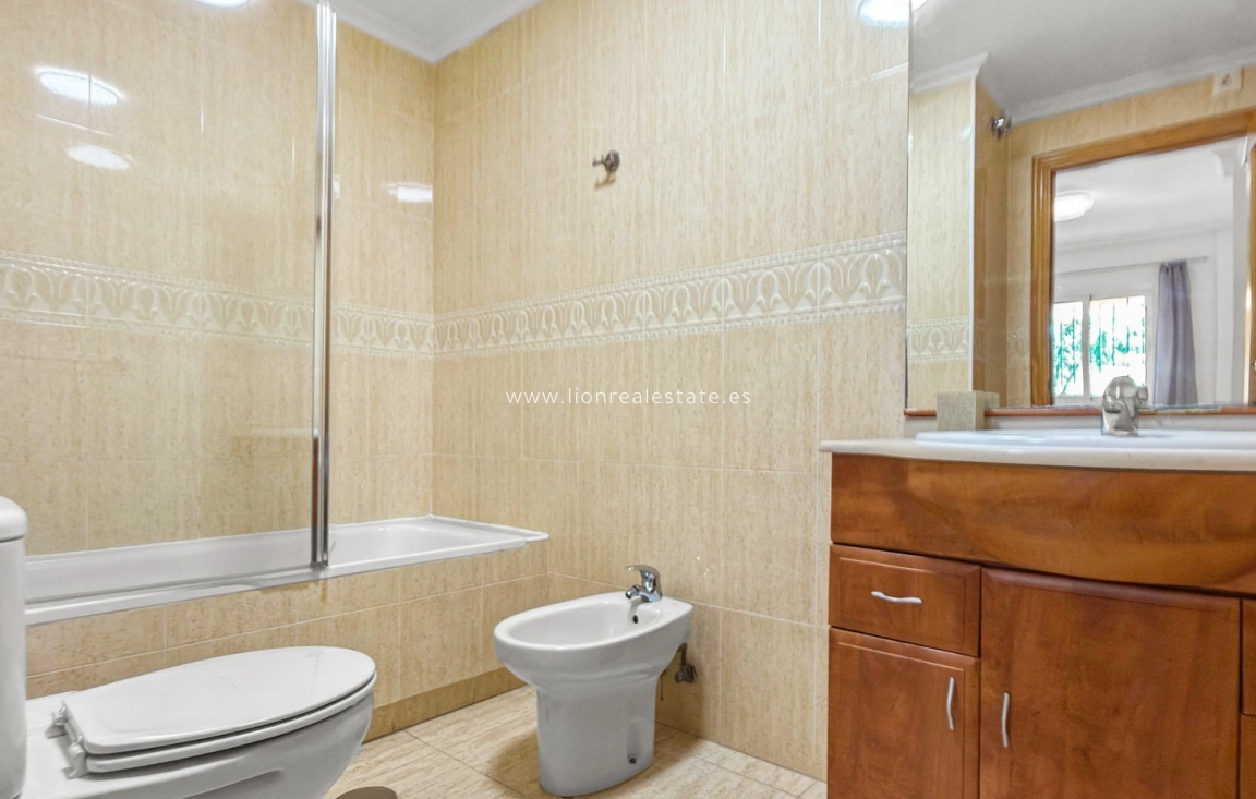 Перепродажа - Квартира / квартира - Orihuela Costa - Playa Flamenca