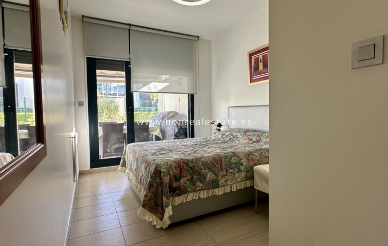 Перепродажа - Квартира / квартира - Orihuela Costa - Punta Prima