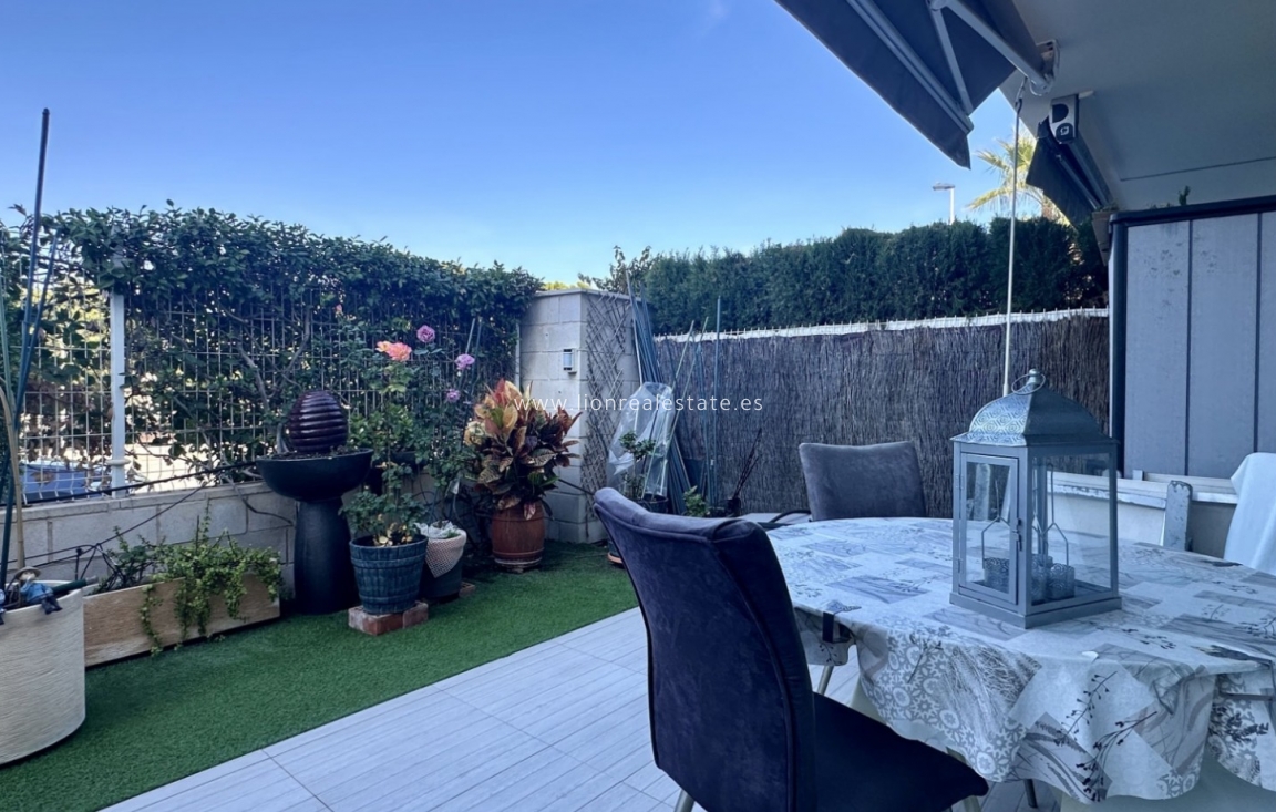 Перепродажа - Квартира / квартира - Orihuela Costa - Punta Prima