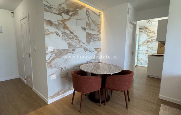 Перепродажа - Квартира / квартира - Orihuela Costa - Punta Prima