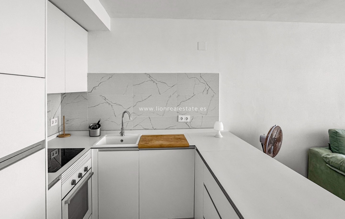 Перепродажа - Квартира / квартира - Orihuela Costa - Punta Prima