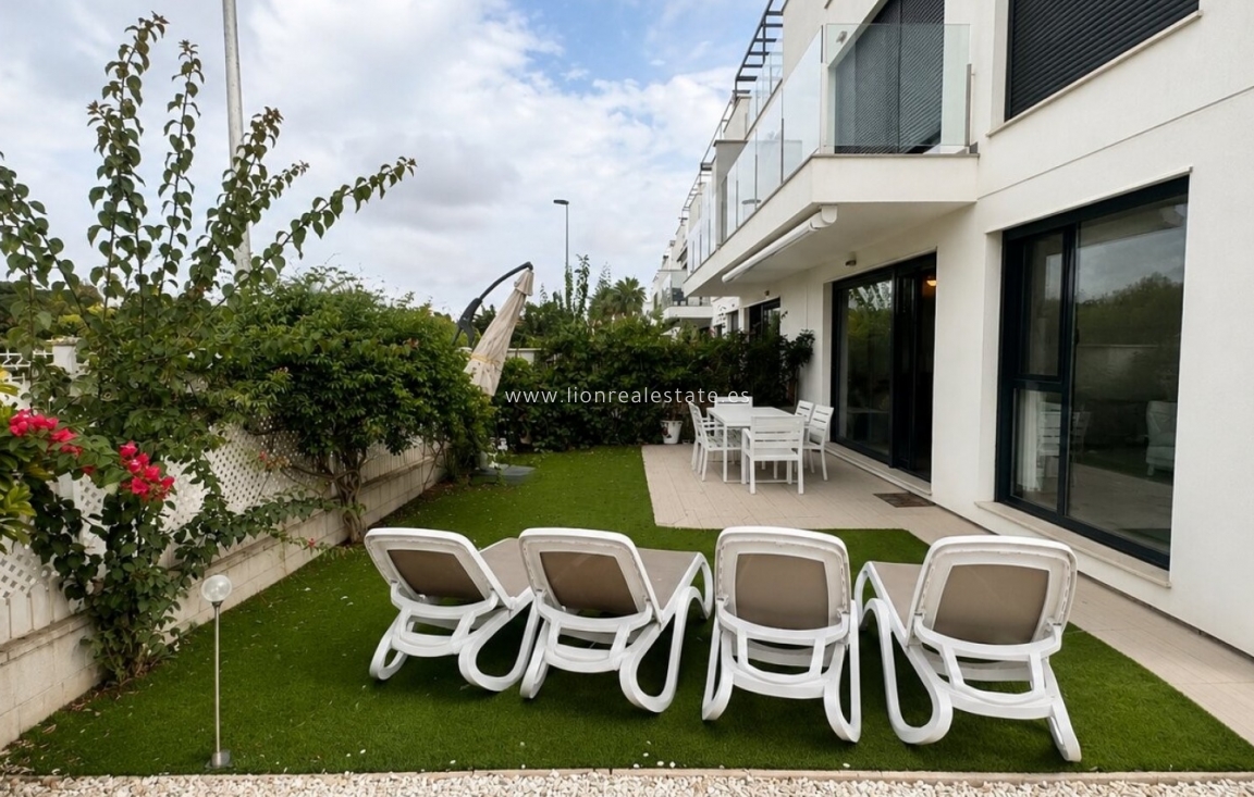 Перепродажа - Квартира / квартира - Orihuela Costa - Punta Prima