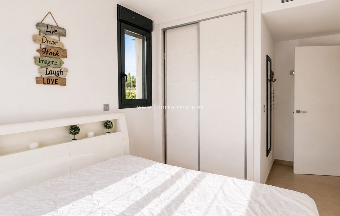 Перепродажа - Квартира / квартира - Orihuela Costa - Punta Prima