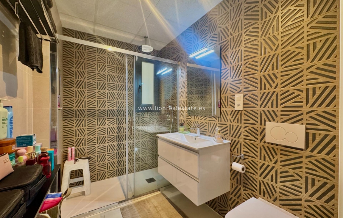 Перепродажа - Квартира / квартира - Orihuela Costa - Punta Prima