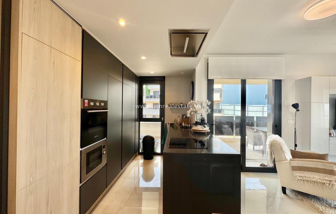 Перепродажа - Квартира / квартира - Orihuela Costa - Punta Prima