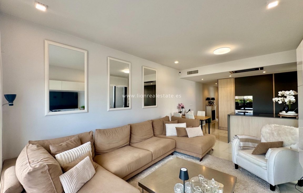 Перепродажа - Квартира / квартира - Orihuela Costa - Punta Prima