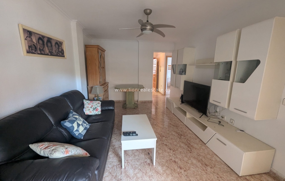 Перепродажа - Квартира / квартира - Orihuela Costa - Punta Prima