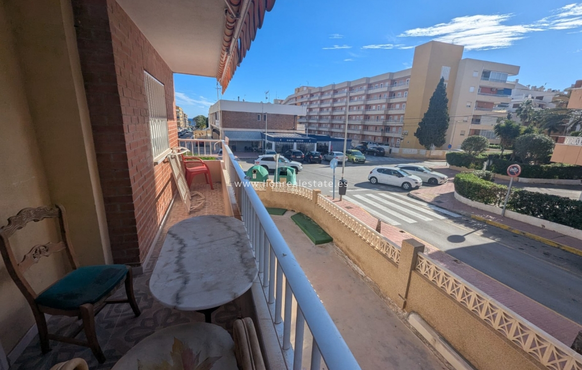 Перепродажа - Квартира / квартира - Orihuela Costa - Punta Prima