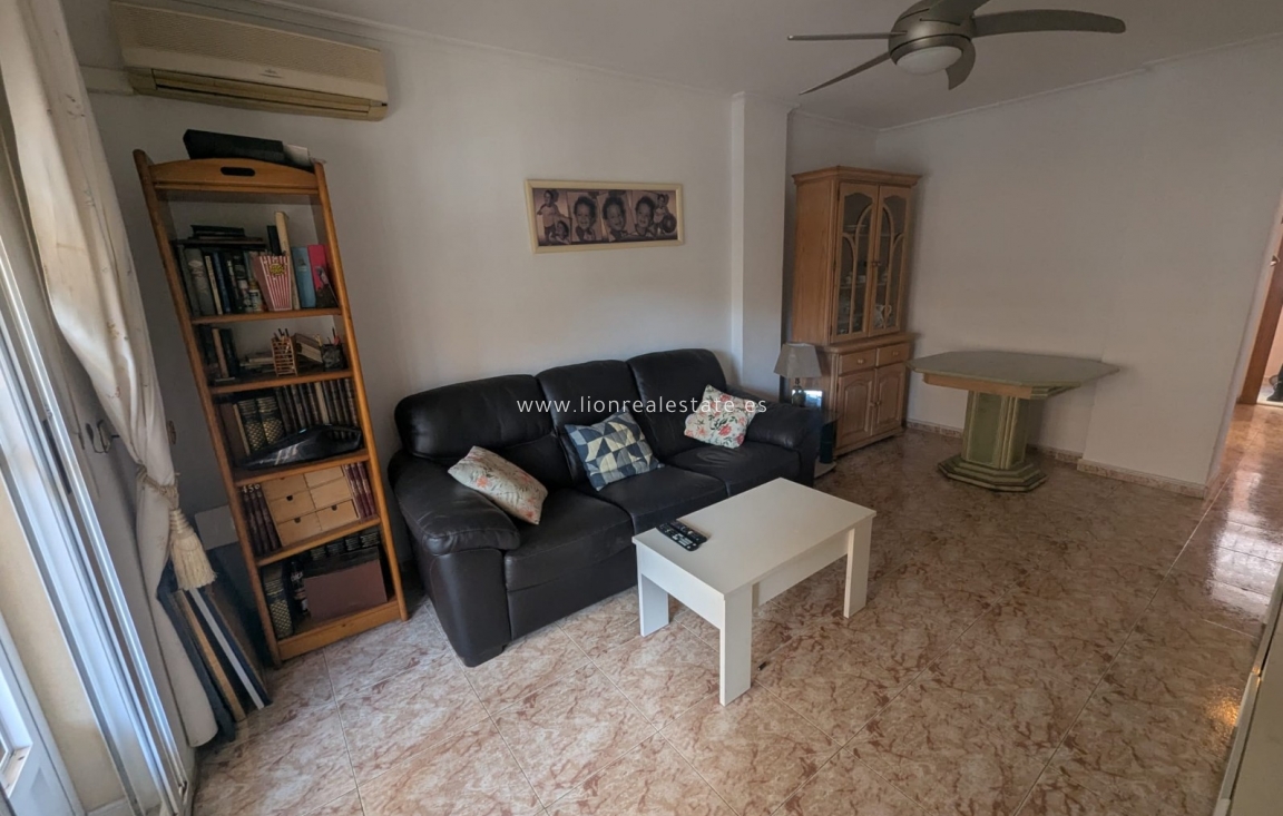 Перепродажа - Квартира / квартира - Orihuela Costa - Punta Prima