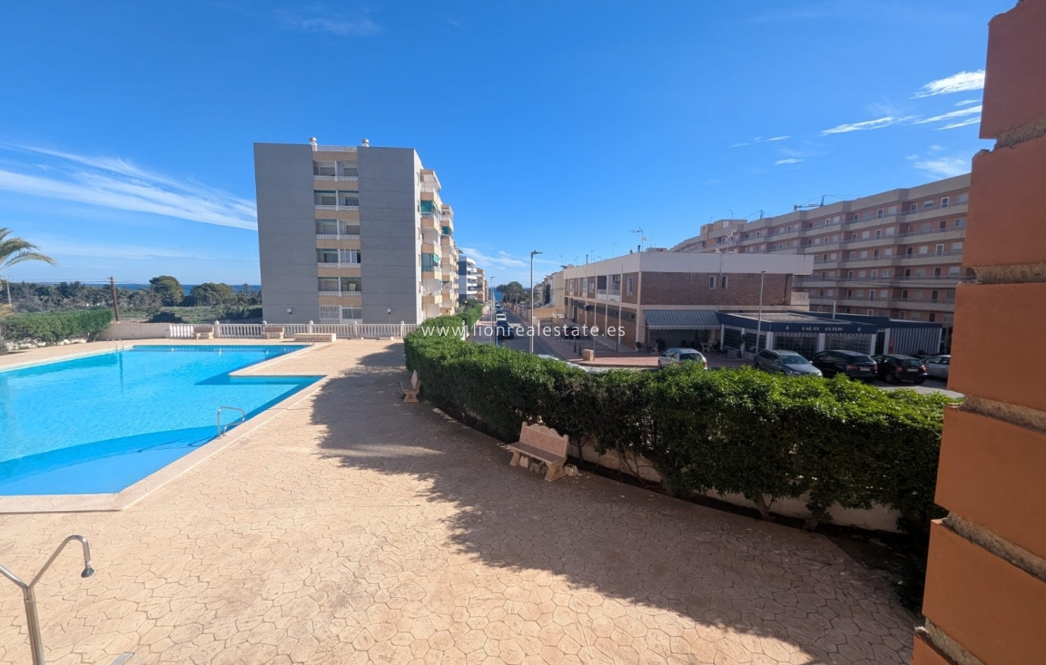 Перепродажа - Квартира / квартира - Orihuela Costa - Punta Prima