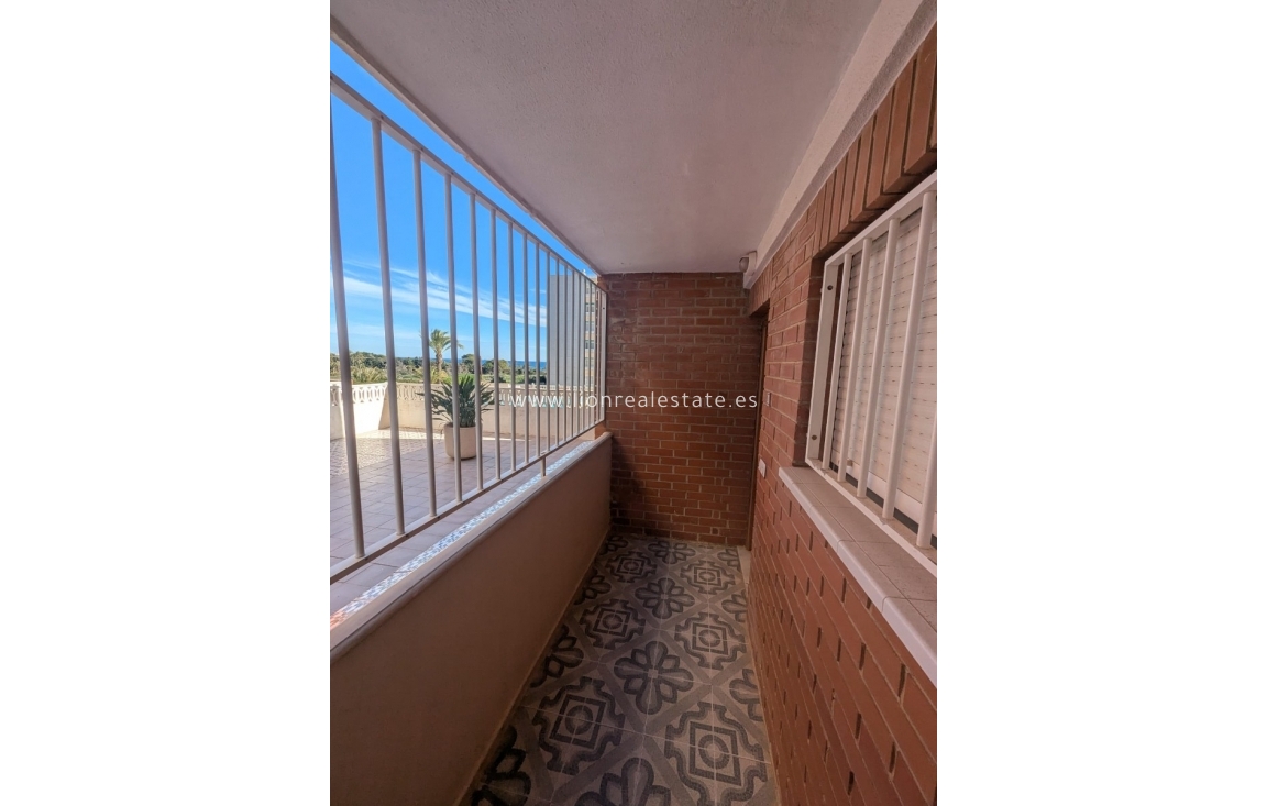 Перепродажа - Квартира / квартира - Orihuela Costa - Punta Prima