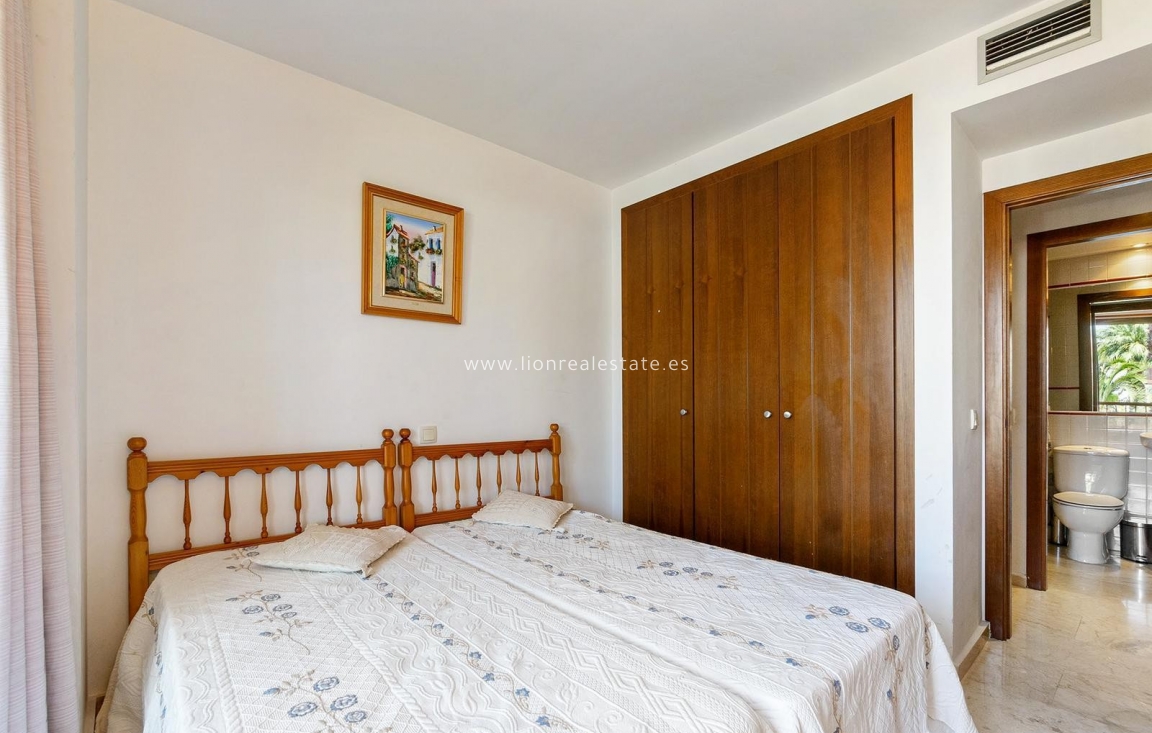 Перепродажа - Квартира / квартира - Orihuela Costa - Punta Prima