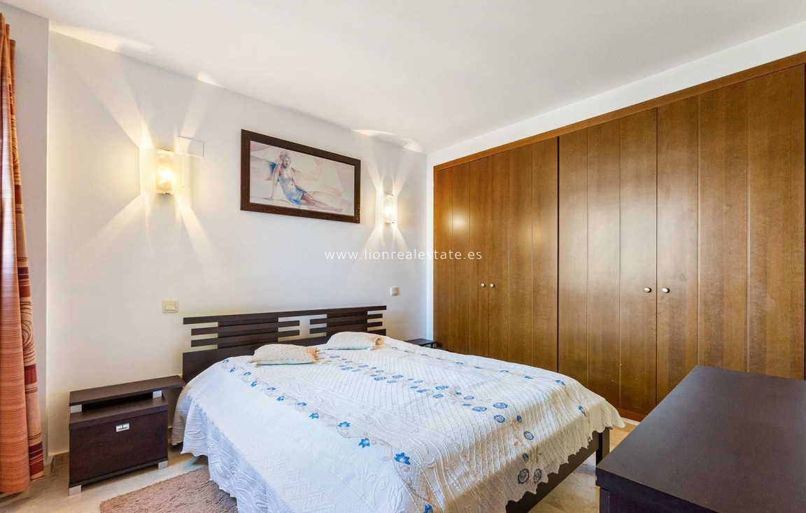 Перепродажа - Квартира / квартира - Orihuela Costa - Punta Prima