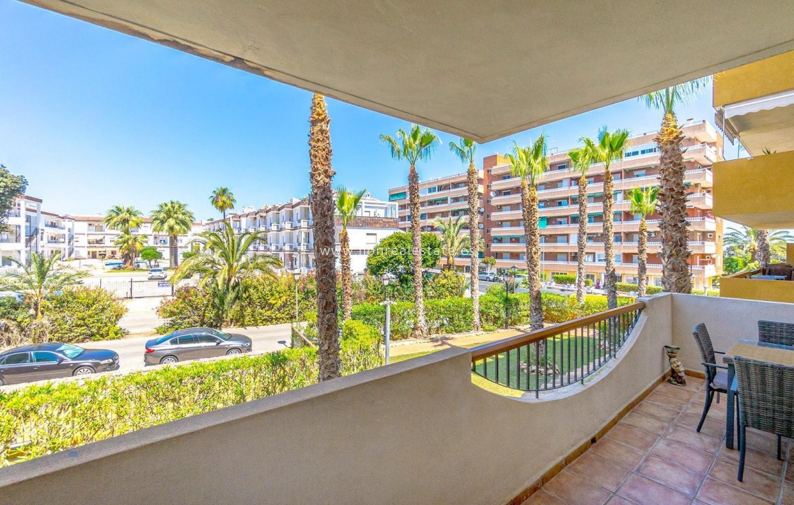 Перепродажа - Квартира / квартира - Orihuela Costa - Punta Prima