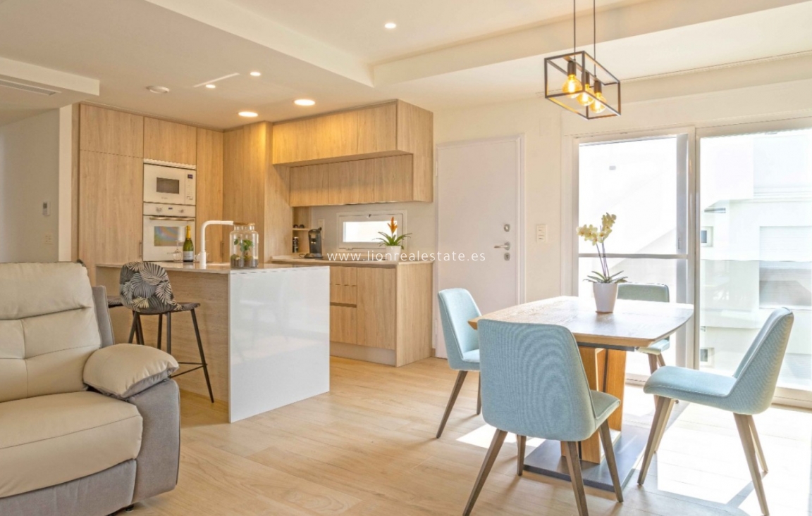 Перепродажа - Квартира / квартира - Orihuela Costa - Villamartín