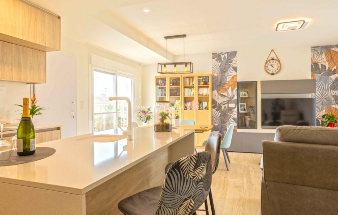 Перепродажа - Квартира / квартира - Orihuela Costa - Villamartín