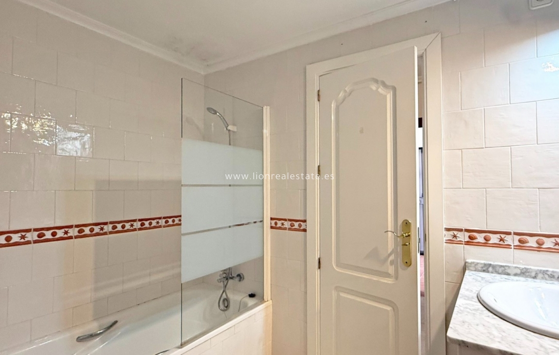 Перепродажа - Квартира / квартира - Orihuela Costa - Villamartín