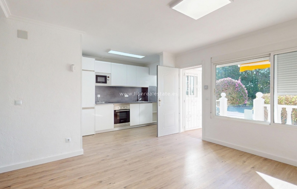 Перепродажа - Квартира / квартира - Orihuela Costa - Villamartín