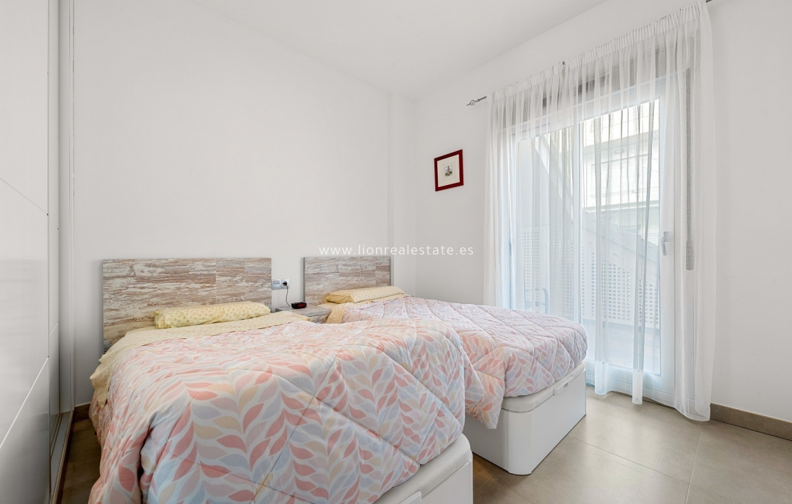 Перепродажа - Квартира / квартира - Orihuela Costa - Villamartín