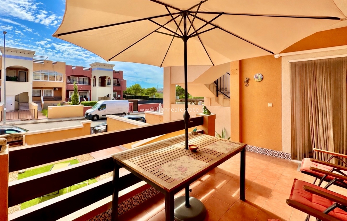 Перепродажа - Квартира / квартира - Orihuela Costa