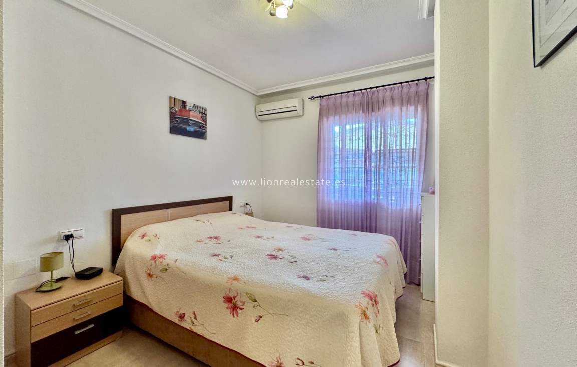 Перепродажа - Квартира / квартира - Orihuela Costa
