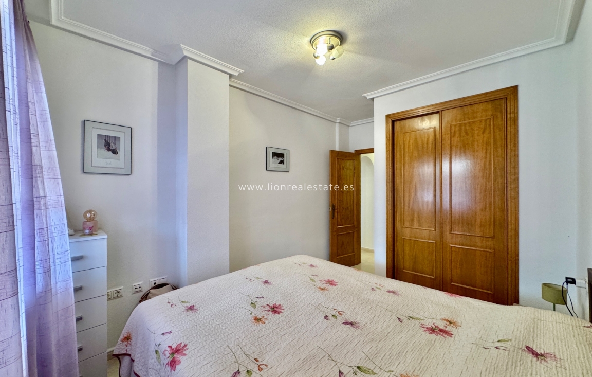 Перепродажа - Квартира / квартира - Orihuela Costa