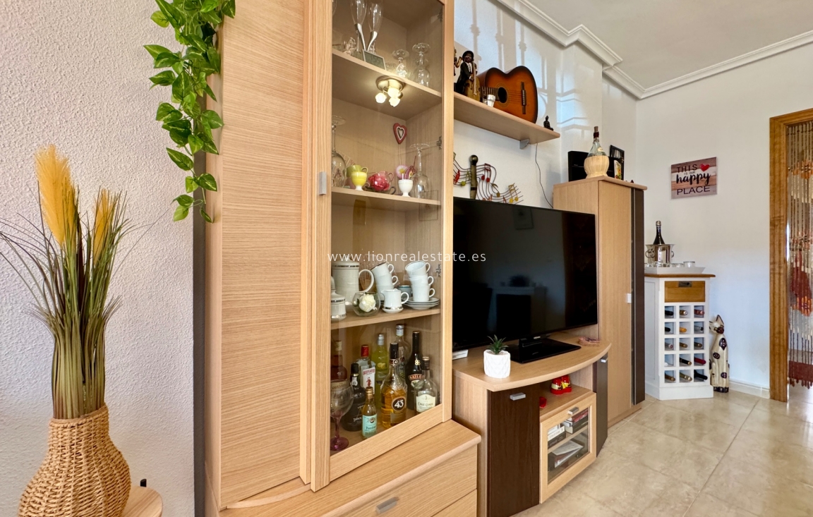 Перепродажа - Квартира / квартира - Orihuela Costa