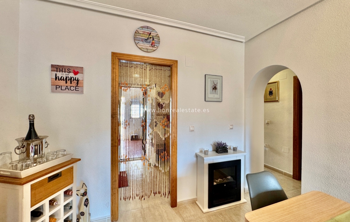 Перепродажа - Квартира / квартира - Orihuela Costa