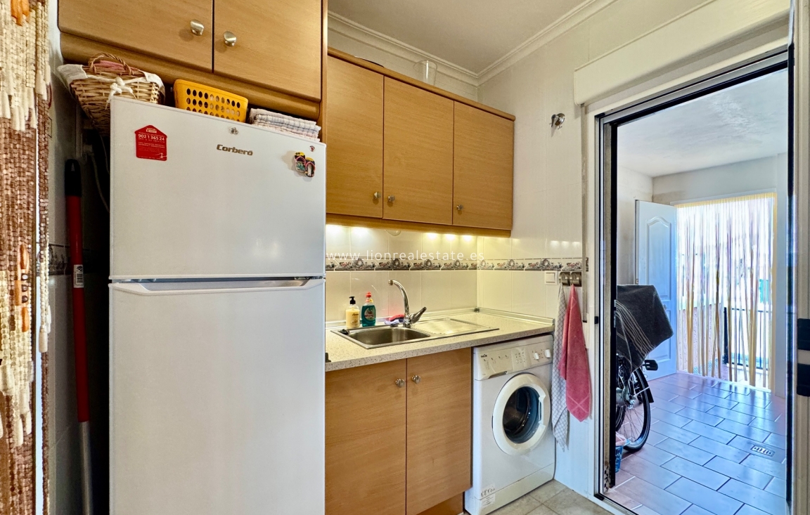 Перепродажа - Квартира / квартира - Orihuela Costa