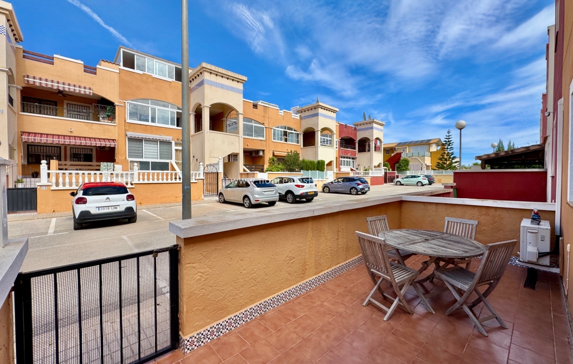 Перепродажа - Квартира / квартира - Orihuela Costa