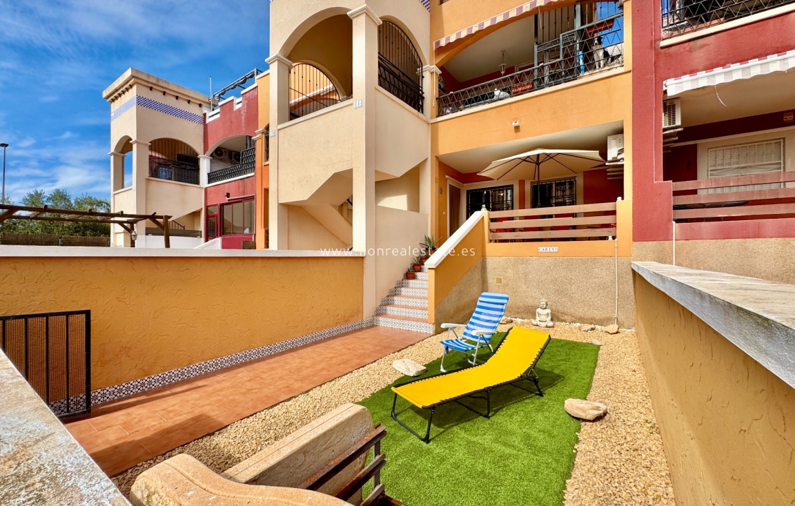 Перепродажа - Квартира / квартира - Orihuela Costa