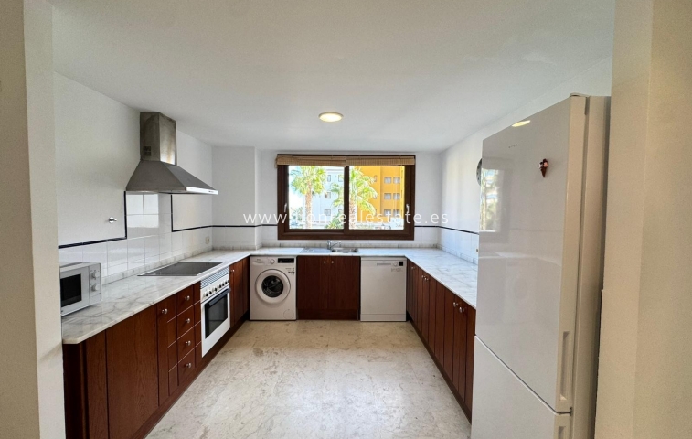 Перепродажа - Квартира / квартира - Punta Prima