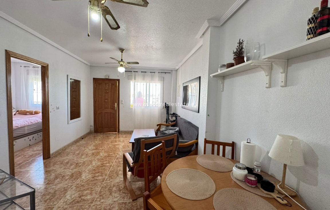 Перепродажа - Квартира / квартира - Punta Prima